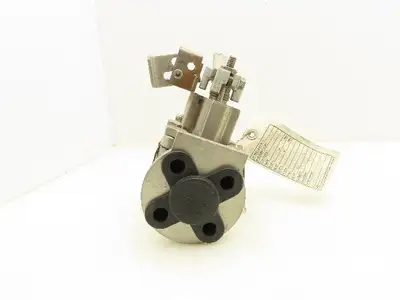 ITT Engineering CWP720 Cam-Tite Stainless 2-Way Ball Valve 1/2" Flanged 300#