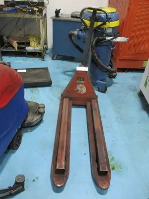 Used _UNKNOWN_ _UNKNOWN_ Pallet Trucks GB | Apex Group #1552605