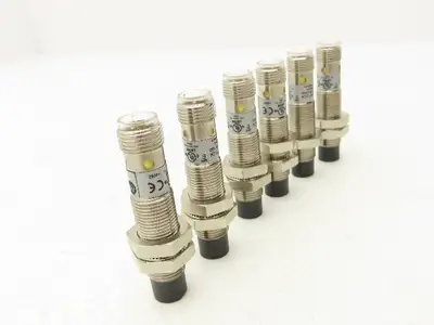 Allen Bradley 872C-NH8NP12-D4 Inductive Proximity Sensor 10-30VDC Lot of 6
