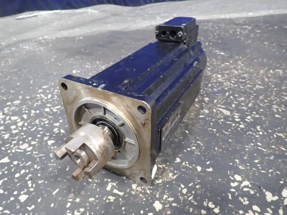 USED 2002 REXTROTH MKD090B047GP1KN