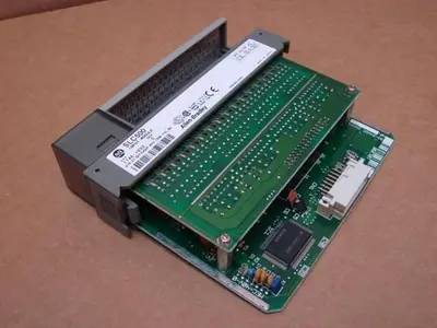 USED ALLEN BRADLEY 1746-IB32 SER C