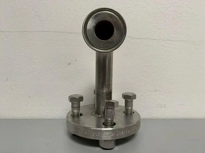 Used STAINLESS STEEL 4 1/2" FLANGE W/ 1" SANITARY FITTING Valves/Fittings California US | Equipment Lab #486952