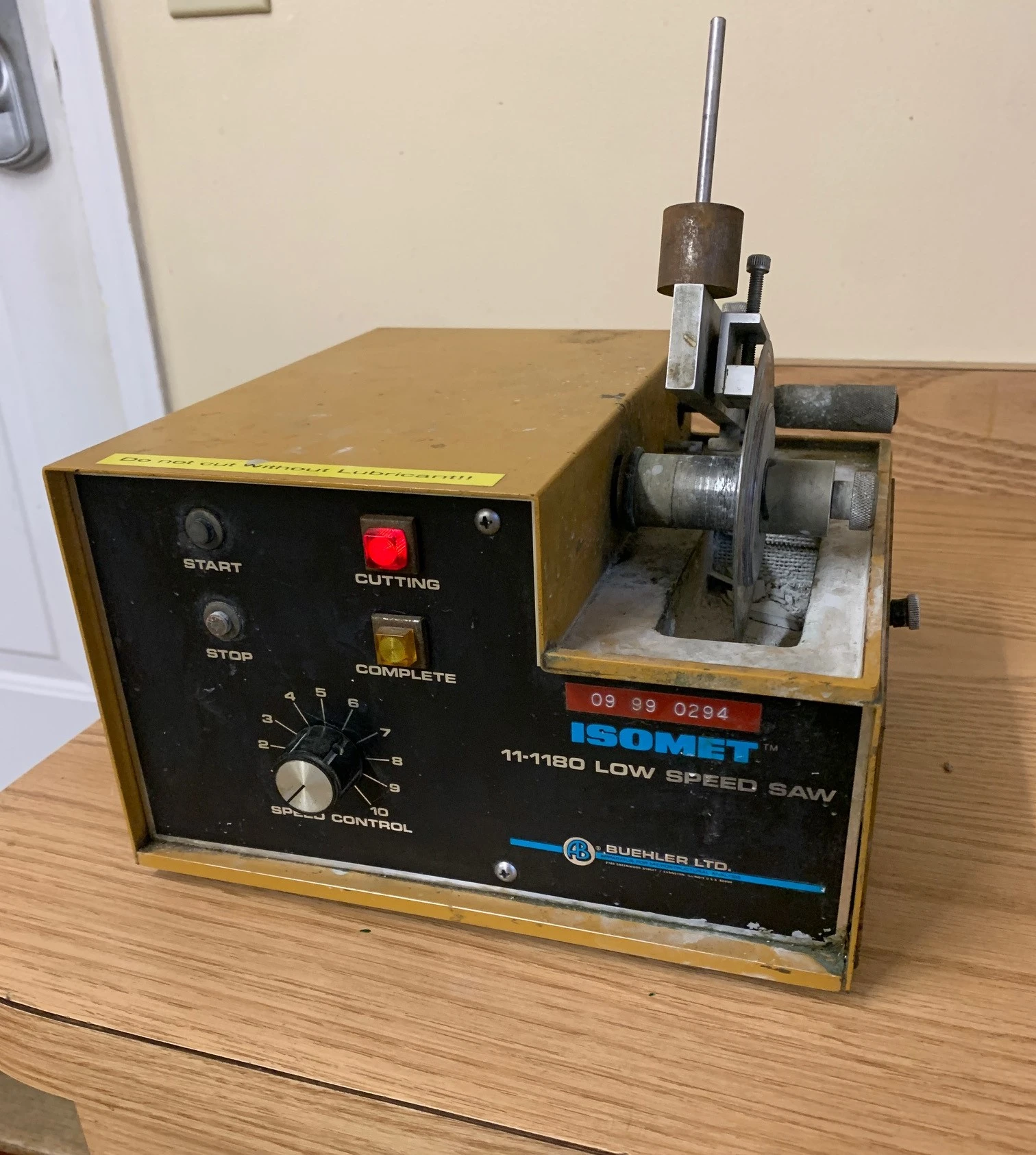 Buehler Slow Speed Saw