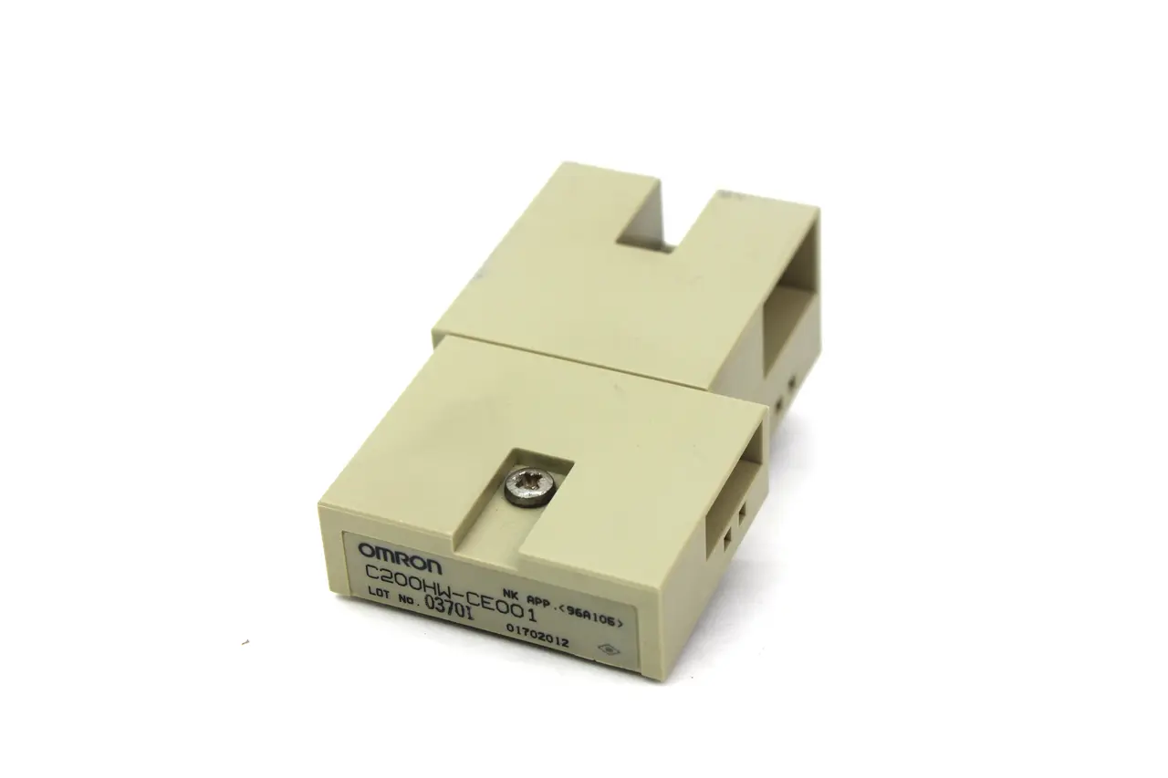 USED OMRON C200HW-CE001