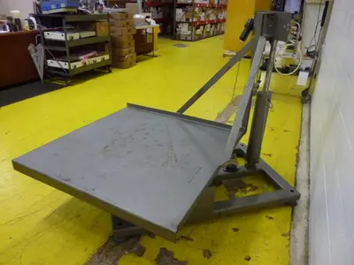USED UNKNOWN MANUFACTURER BOX TIPPER