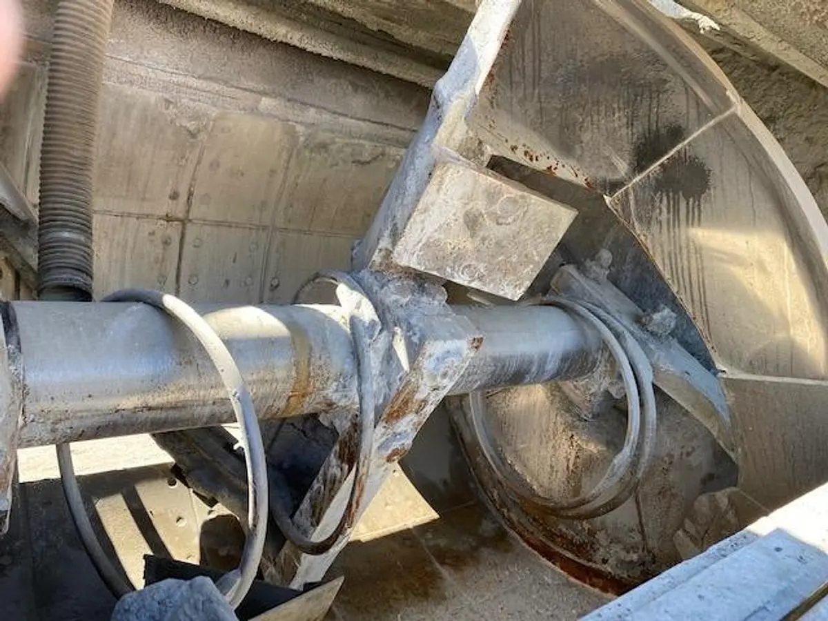 Used 2000 BESSER 100 CU FT Concrete Equipment (Miscellaneous) Quebec CA | DIT Equip #1412415