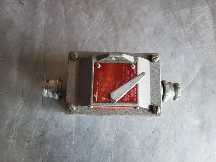 New | in-Stock CROUSE-HINDS DSFS936 SA Switchgears British Columbia CA | Lenmark #242131