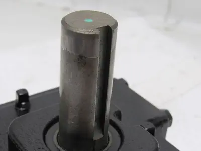 Winsmith E17XDVS2X000DN 20:1 .940Hp 87.5 Output RPM Right Angle Gear Reducer