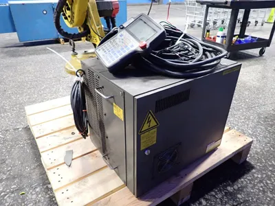 Used 2000 FANUC ARC MATE 100I Robots Ohio US | HGR 24 #1266328