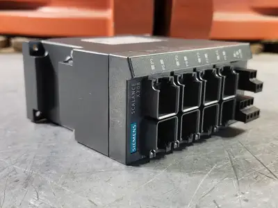 NEW SIEMENS 6GK5208-0BA10-2AA3
