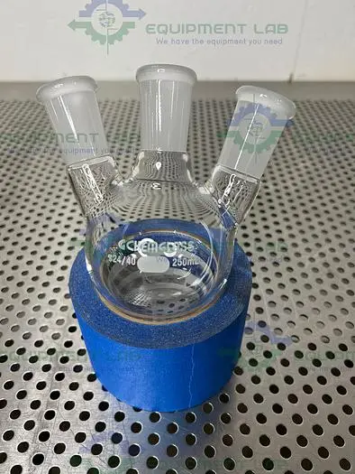 NEW CHEMGLASS CG-1524-03 250ML ROUND BOTTOM HEAVY WALL FLASK 24/40 3-NECK ANGLED 20°