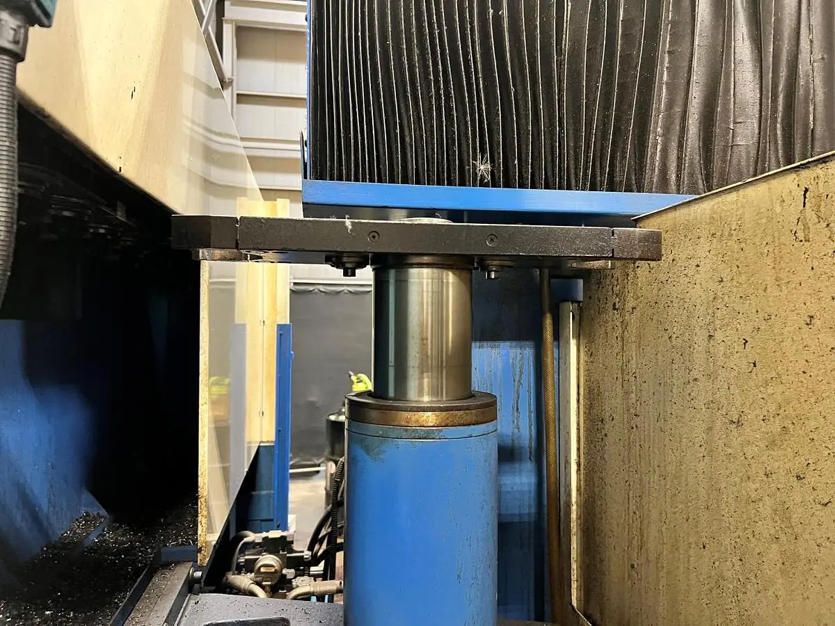 USED 1998 KAO MING KMC-3000 SD Gantry Machining Centers (incld