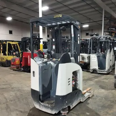 USED 2018 CROWN RR5725-45