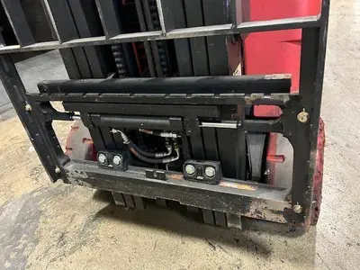 Used RAYMOND 425C50TT 3-Wheel Stand up Electric Counterbalance Forklifts Illinois US | Somerset Equipment Sales #1546278