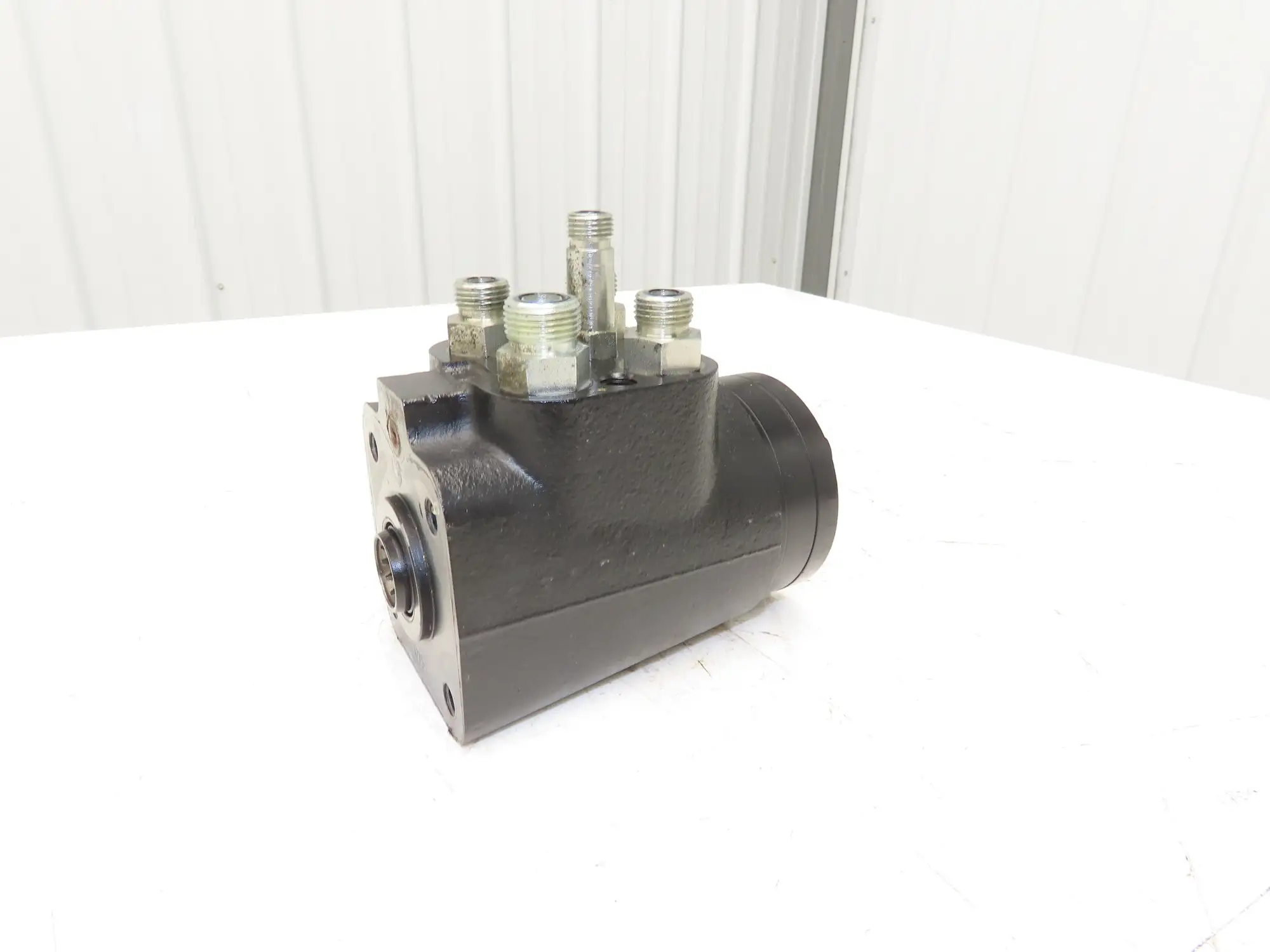 Landoll Hydraulic Power Steering Pump Removed From LSC30 Stand On Forklift