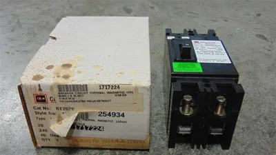 Cutler Hammer RE2020 Replacement Circuit Breaker 20 Amps 240VAC 2 Pole New NIB