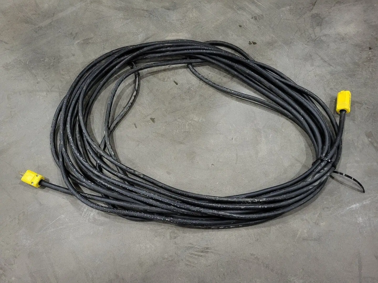 98 ft SOOW Power Extension Cord 14/3 AWG 15A 125V