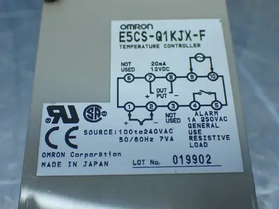 USED OMRON E5CSQ1KJXF