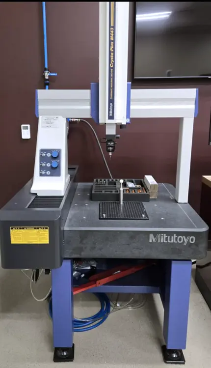 Used 2014 Mitutoyo Crysta-Plus M443 Coordinate Measuring Machines Wisconsin US | Machine Tool Bids #775639