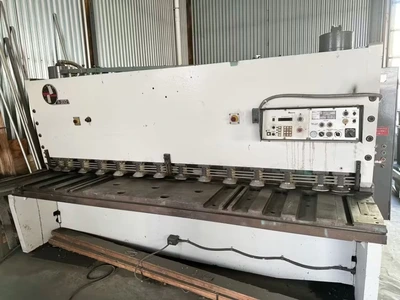 Used 1986 Amada H-3013 Power Squaring Shears (Inch) New Jersey US | Machinery Values #935282