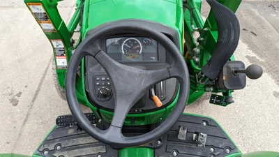 USED JOHN DEERE 4044M
