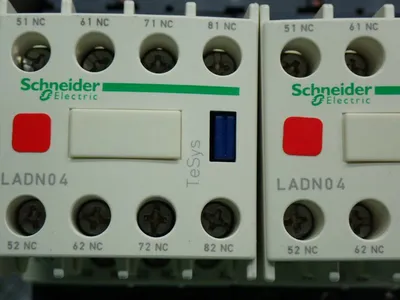 New | in-Stock SCHNEIDER ELECTRIC LC2D18REQ3827G3 PLC Contactors Ohio US | HGR 24 #869682
