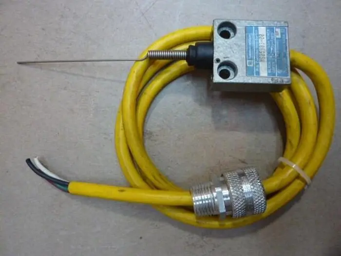 Used TELEMECANIQUE MS05S03-00 Relays & Switches Michigan US | Ideal Machinery #572861