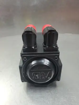 Used Allen-Bradley MPL-B320P-MJ72AA Servo Motors South Carolina US | Palmetto Automation #1503121
