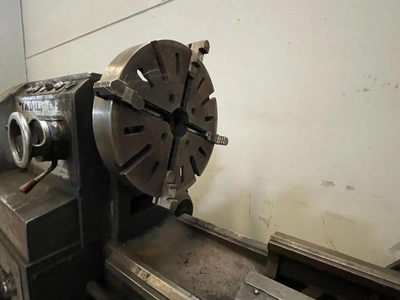 TADU Centre Lathe, good working condition