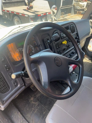 USED 2017 FREIGHLINER M2