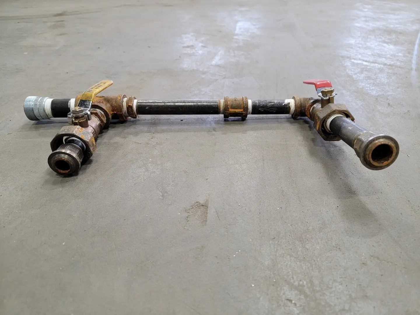 Pipe & Valve Assembly