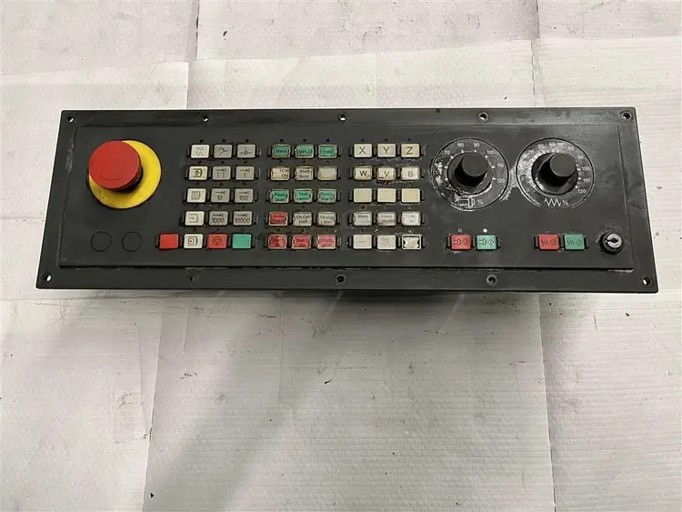 Used SIEMENS KEYBOARD PANEL 6FC5103-0AD04-0AA1 Misc Electrical & Power Parts BE | Apt International N.V #363695