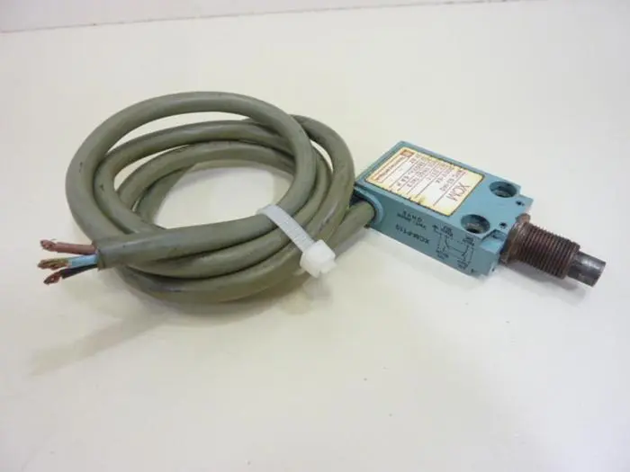 Used TELEMECANIQUE XCM-F110 Relays & Switches Michigan US | Ideal Machinery #708284