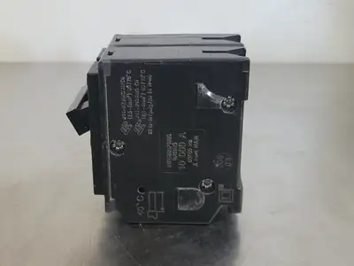 USED SQUARE D HOM220