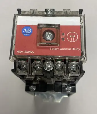 USED ALLEN-BRADLEY 700S-DCP620Z24