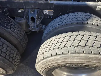 USED 2022 PETERBILT 567