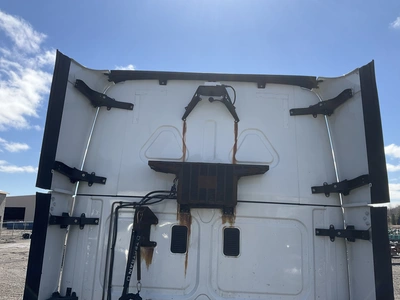 USED 2016 FREIGHTLINER CASDCADIA