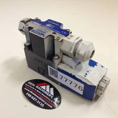 USED VICKERS DG4V32AMP7H7P1050
