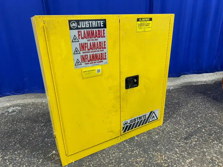 Used JUSTRITE 893400 Cabinets Ohio US | HGR 24 #1175351