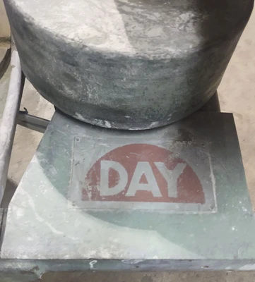 DAY Vibrating Table Classifier Screener Single Deck / Two Separation 3/4Hp