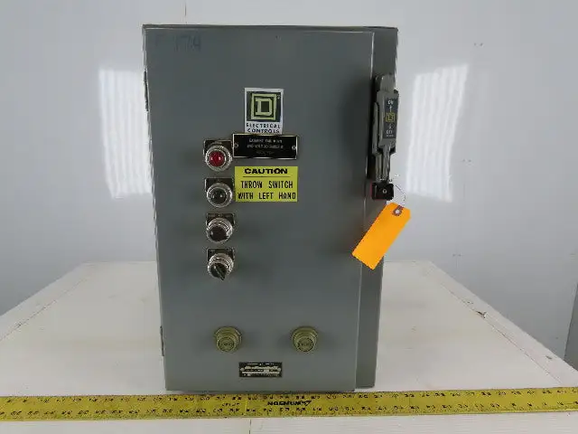 Square D 8810 SCG-1X Ser A Size 1 Reversing /Two-Speed Starter 30A Combo Box