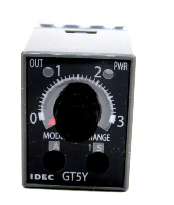 NEW IDEC GT5Y-2SN3D24 TIMER GT5Y2SN3D24
