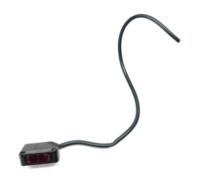 E3Z-D81 | Omron  Diffuse Reflective Built-In Amplifier Photoelectric Sensor - Used
