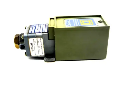 USED SQUARE D 9012-GSG-2 PRESSURE SWITCH 80-675 PSIG 9012GSG2