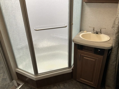 Used 2023 FOX MOUNTAIN 235RLS Campers, Caravans, Motorhomes Michigan US | Miedema Asset Management Group #1372976