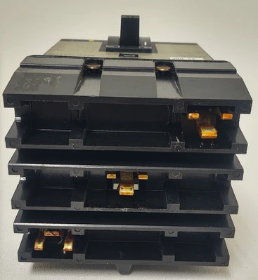 USED Square D FA32025