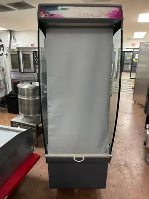 Used Fri Jado Used Fri Jado CLD25 Heated Grab & Go Air Curtain Merchandiser Display Warmer 220V Heated Cabinets & Displays Illinois US | Falcon Restaurant Supply #1376049