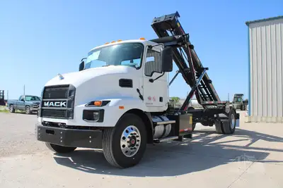 Used 2025 MACK MD7 Rolloff Trucks Texas US | Roll Off Truck World #1491915