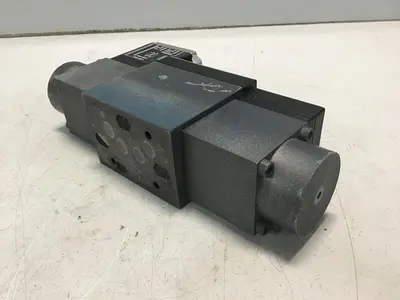 USED BOSCH 0 811 404 851
