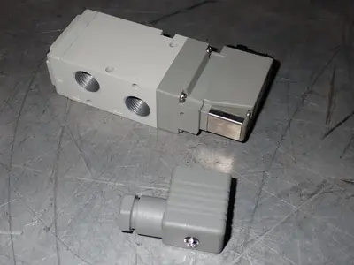 New | in-Stock SMC VP5425D103FAX250 Solenoid Valves Ohio US | HGR 24 #1070111